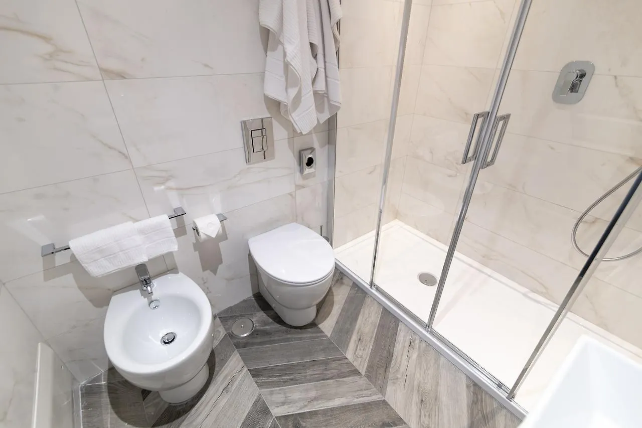 Eccelso Hotel Rome 3*,